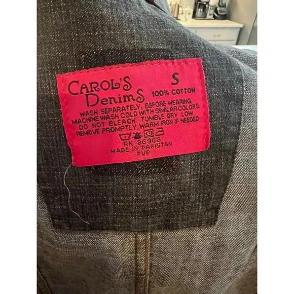 CAROLS DENIM BLACK JACKET NWT floral embroidry womens size small - Picture 9 of 9